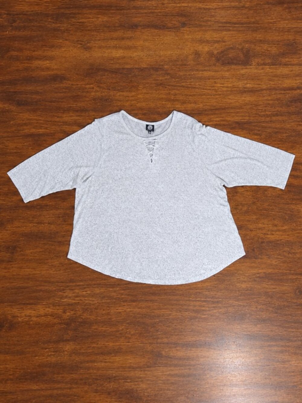 Bobeau Women’s Plus Size 3X Gray Marled Lace-Up 3/4 Sleeve - Picture 3 of 13